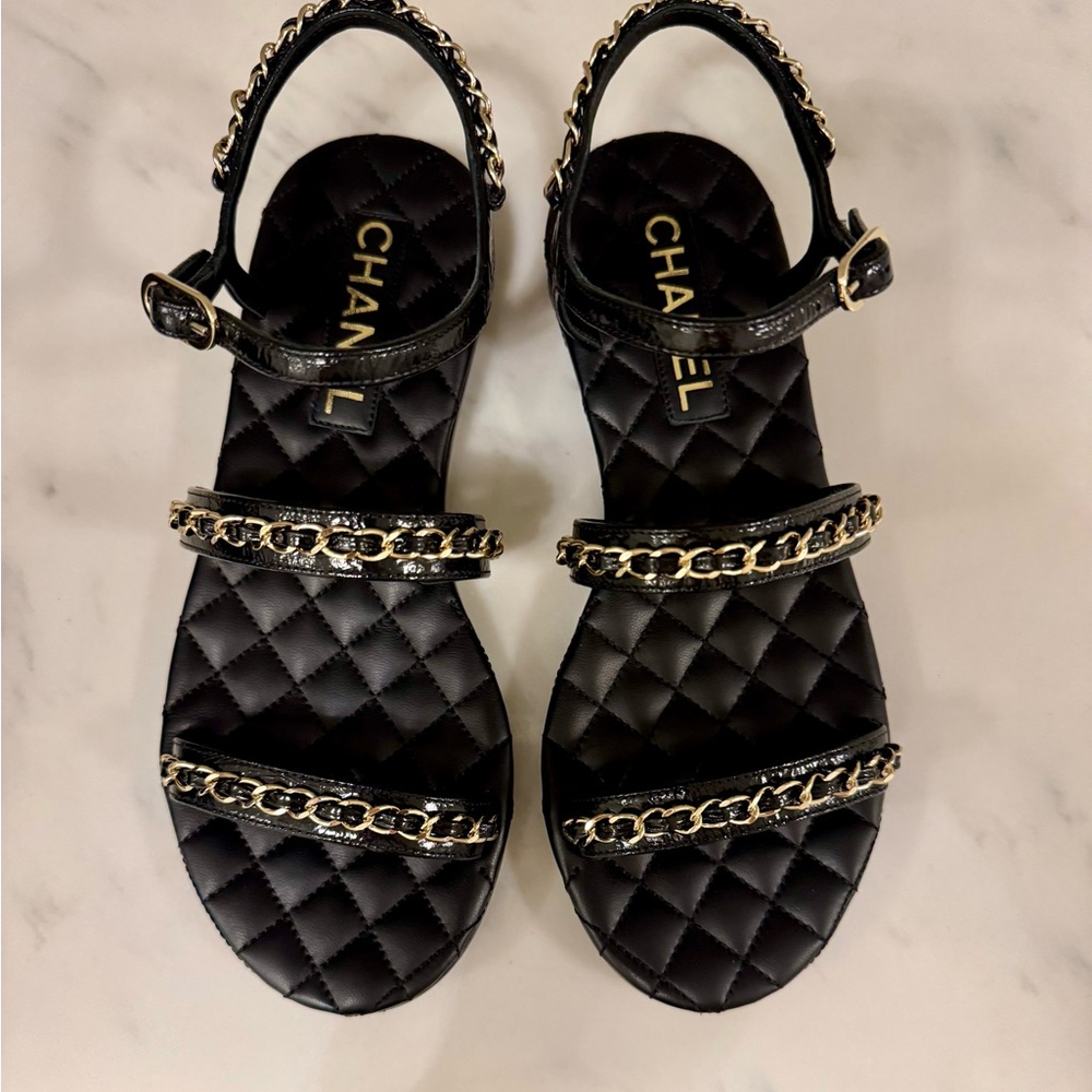 CHANEL Black Crumpled Calfskin Sandals with Gold Chain